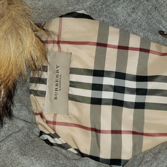 Burberry hooded winter coat. - Picture 5 of 13